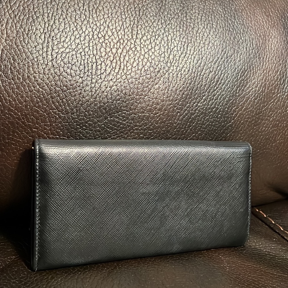 Salvatore Ferragamo sequence logo monogram saffiano leather long large wallet - Picture 3 of 5